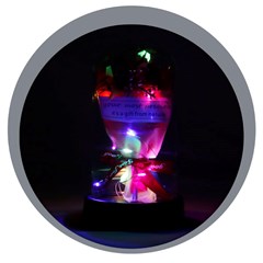 Rosas na cupula c/led buque 15cm